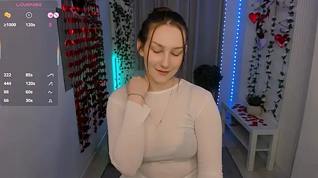 MaryWaddell online show from February 20, 9:39 pm