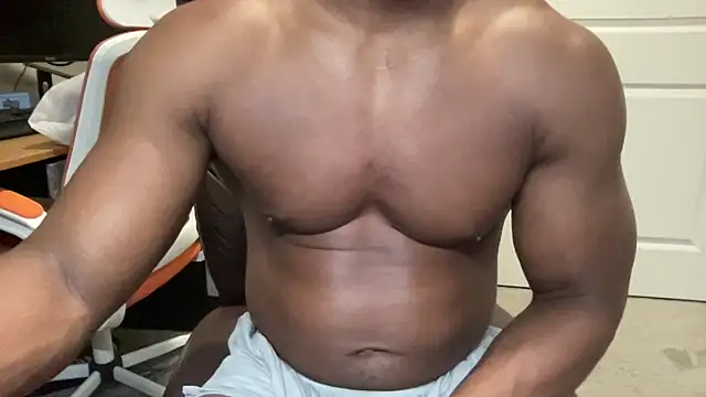 Snapshot of BodyandBBC chatting on November 22, 9:08 am BodyandBBC online show from November 22, 9:08 am