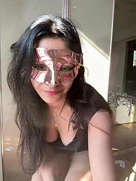 Snapshot of princess_rainaa chatting on February 2, 10:46 am princess rainaa online show from February 2, 10:46 am