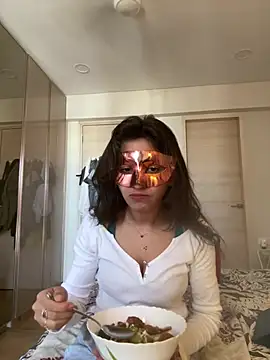 Snapshot of princess_rainaa chatting on February 4, 4:59 am princess rainaa online show from February 4, 4:59 am