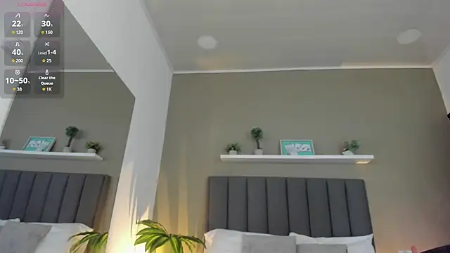 alessia leroy online show from April 4, 7:53 pm