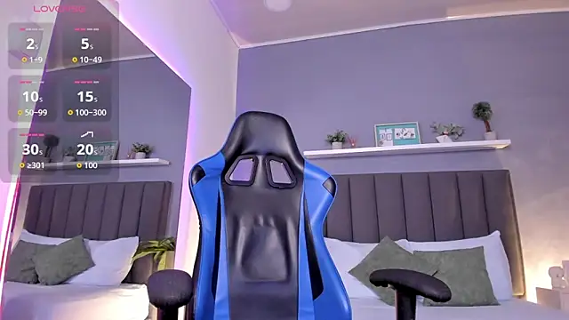 Snapshot of alessia_leroy chatting on October 8, 7:36 pm alessia leroy online show from October 8, 7:36 pm