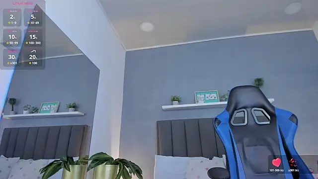 alessia leroy online show from February 17, 7:44 pm