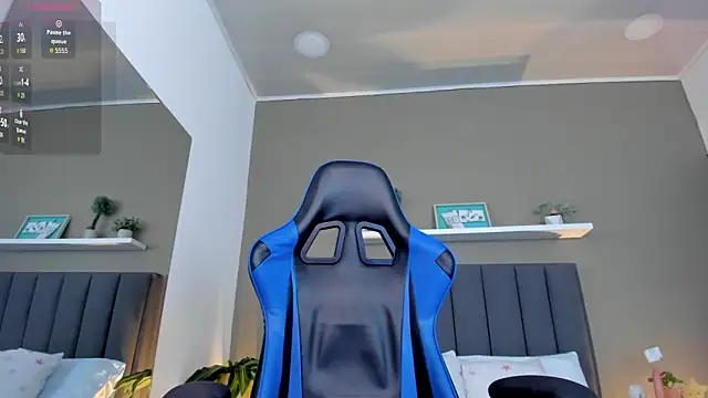 alessia leroy online show from March 7, 8:25 pm