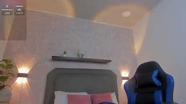 alessia leroy online show from April 8, 7:48 pm