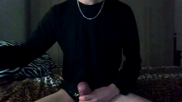 Snapshot of tommyboyteen chatting on February 16, 6:21 pm tommyboyteen online show from February 16, 6:21 pm