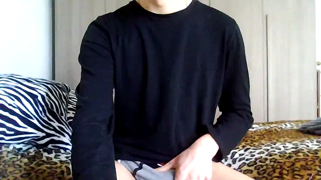 Snapshot of tommyboyteen chatting on February 15, 1:16 pm tommyboyteen online show from February 15, 1:16 pm