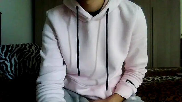 Snapshot of tommyboyteen chatting on February 18, 3:52 pm tommyboyteen online show from February 18, 3:52 pm