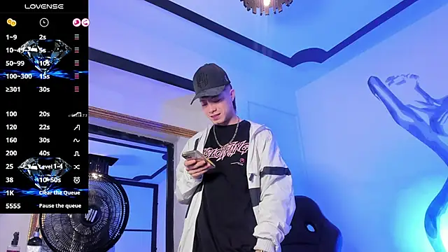 marcuscollins1  online show from September 10, 12:37 pm