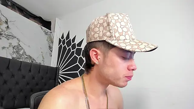 marcuscollins1  online show from March 25, 12:37 pm