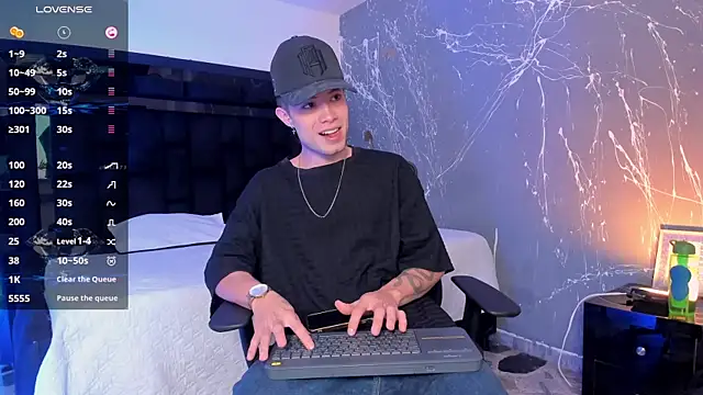 marcuscollins1  online show from October 25, 2:28 pm