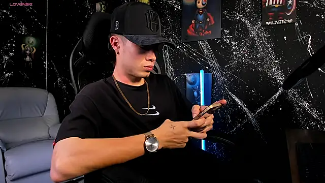 marcuscollins1  online show from February 26, 7:53 pm