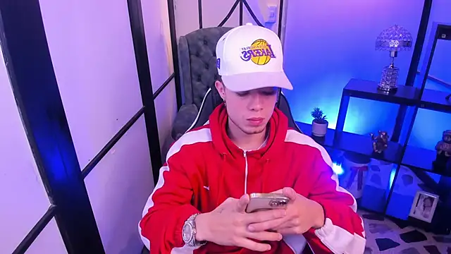 marcuscollins1  online show from January 8, 1:39 pm