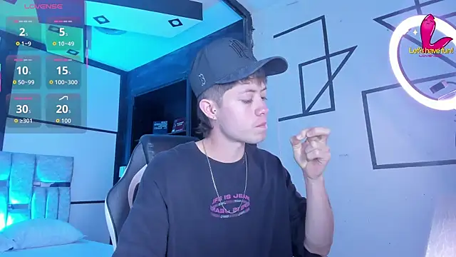 marcuscollins1  online show from December 5, 2:59 pm