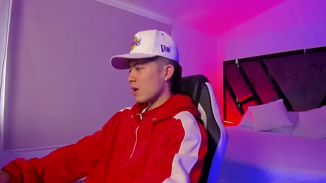 marcuscollins1  online show from November 30, 1:34 pm