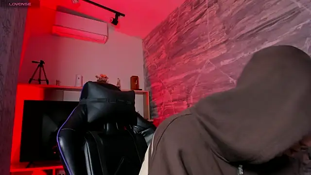 marcuscollins1  online show from February 17, 1:08 pm