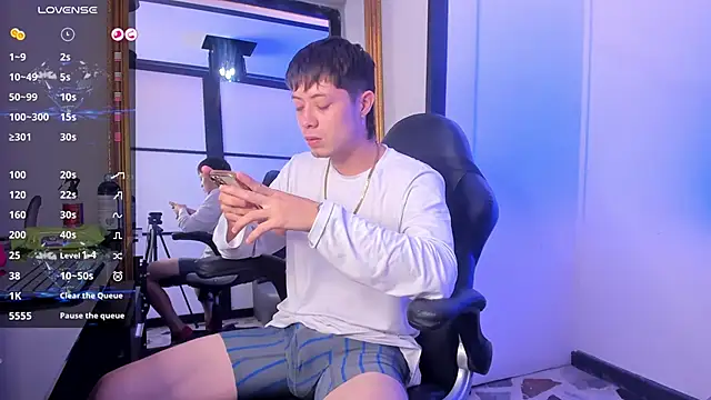 marcuscollins1  online show from September 25, 2:12 pm