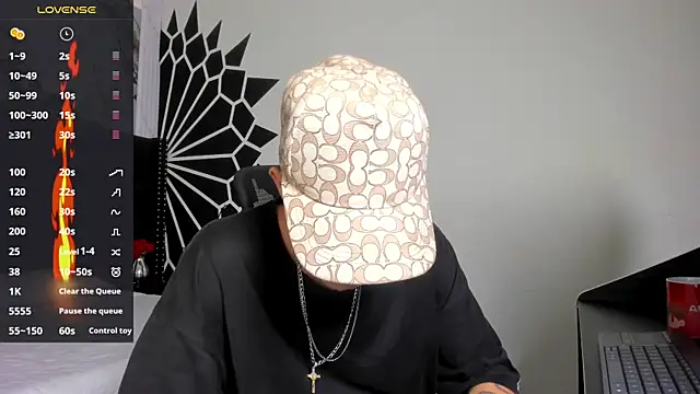 marcuscollins1  online show from April 13, 2:32 pm