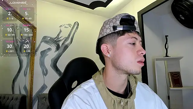 marcuscollins1  online show from July 16, 12:02 pm