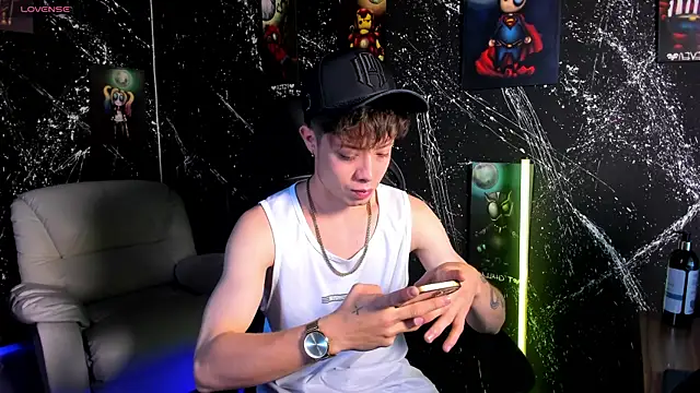 marcuscollins1  online show from February 26, 1:32 pm