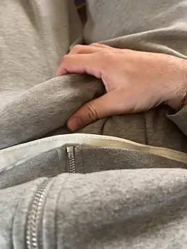 giumy91 online show from April 3, 8:43 am