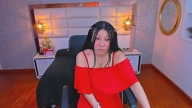 Nohemi louse online show from March 30, 6:42 pm