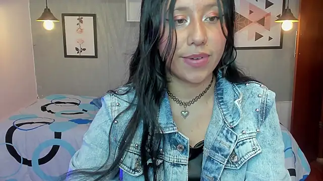 Nohemi louse online show from February 22, 7:47 pm