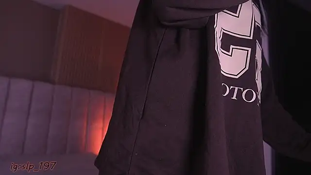 sara lopee1 online show from March 10, 11:58 am