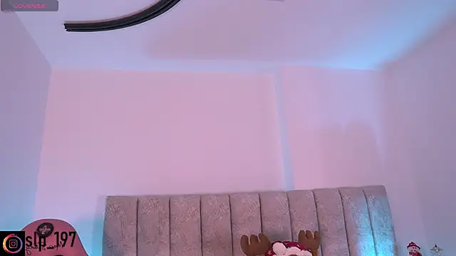 sara lopee1 online show from December 15, 12:00 pm