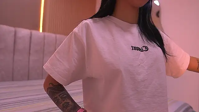 sara lopee1 online show from February 5, 11:50 am