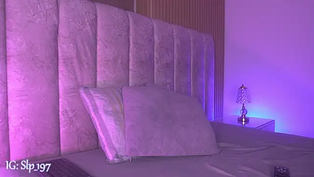 sara lopee1 online show from April 14, 11:59 am