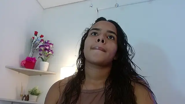 Snapshot of Roxy_Stonee chatting on October 6, 7:25 pm Roxy Stonee online show from October 6, 7:25 pm