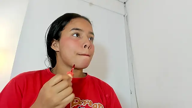 Snapshot of Roxy_Stonee chatting on November 28, 7:25 pm Roxy Stonee online show from November 28, 7:25 pm