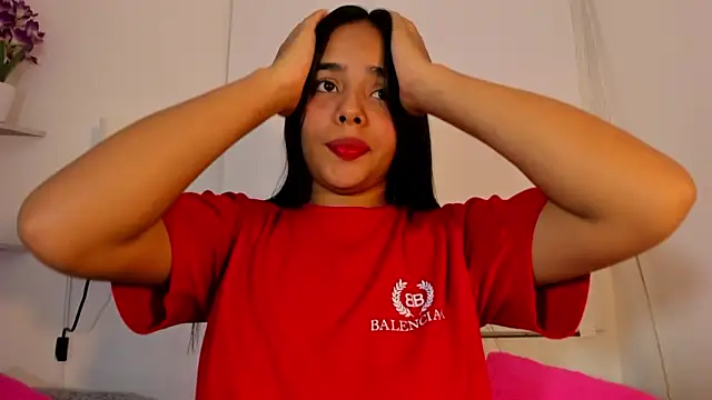 Roxy Stonee online show from December 4, 7:24 pm