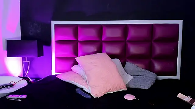 Snapshot of Alya_Nova chatting on February 23, 3:45 am Alya Nova online show from February 23, 3:45 am