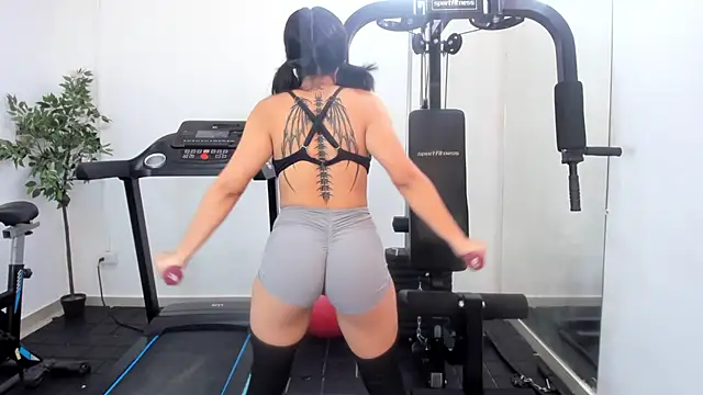 Snapshot of ada_sienna chatting on March 13, 12:35 pm ada sienna online show from March 13, 12:35 pm