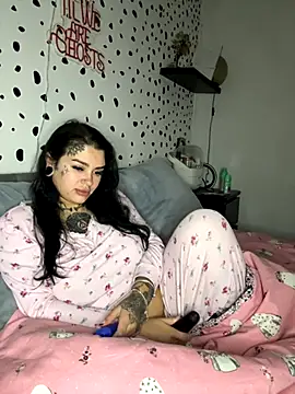 tempzzz12 online show from October 2, 7:34 am