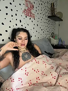 Snapshot of tempzzz12 chatting on November 22, 11:09 am tempzzz12 online show from November 22, 11:09 am