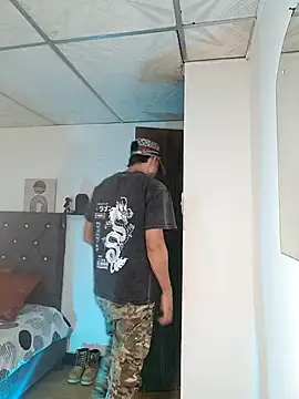 Niick01  online show from November 27, 9:37 pm