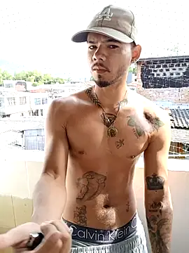 Niick01  online show from October 31, 1:30 pm