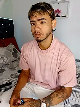 Niick01  online show from March 18, 5:03 pm