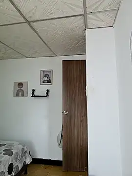 Niick01  online show from October 28, 3:33 pm