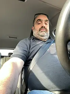 fuocovivo4 online show from February 14, 2:44 pm