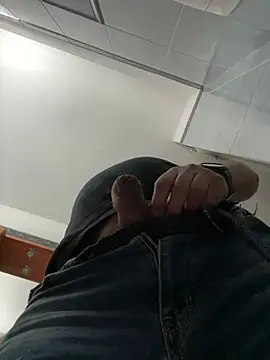 fuocovivo4 online show from February 8, 2:38 pm