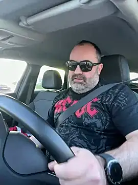 fuocovivo4 online show from March 7, 4:33 pm