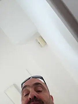 fuocovivo4 online show from February 26, 11:32 am