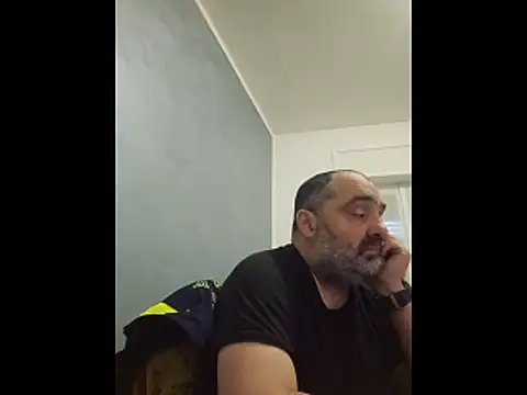 fuocovivo4 online show from April 1, 4:59 pm