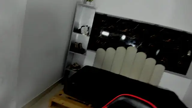 Annyrosee online show from February 7, 8:17 pm