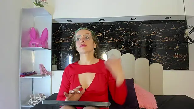 Snapshot of Annyrosee chatting on September 26, 8:38 pm Annyrosee online show from September 26, 8:38 pm
