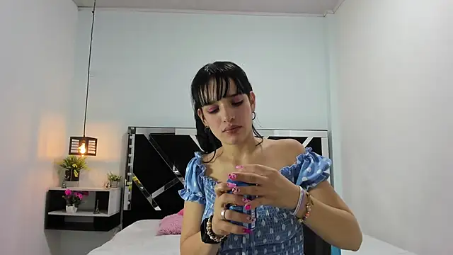 Snapshot of Annyrosee chatting on March 13, 8:00 pm Annyrosee online show from March 13, 8:00 pm
